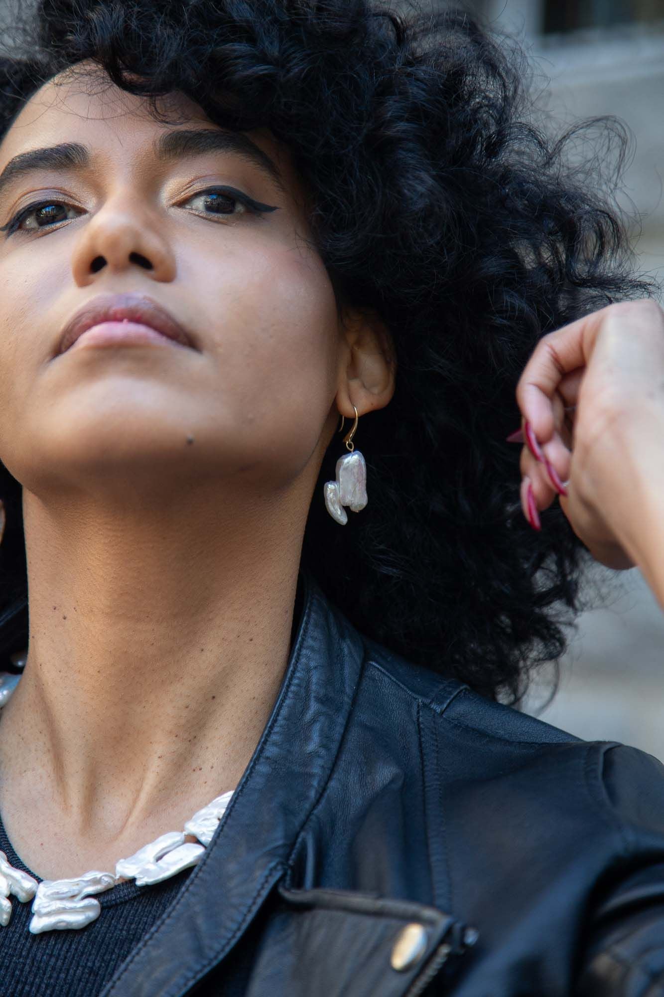 PENDIENTES PERLAS PLANAS