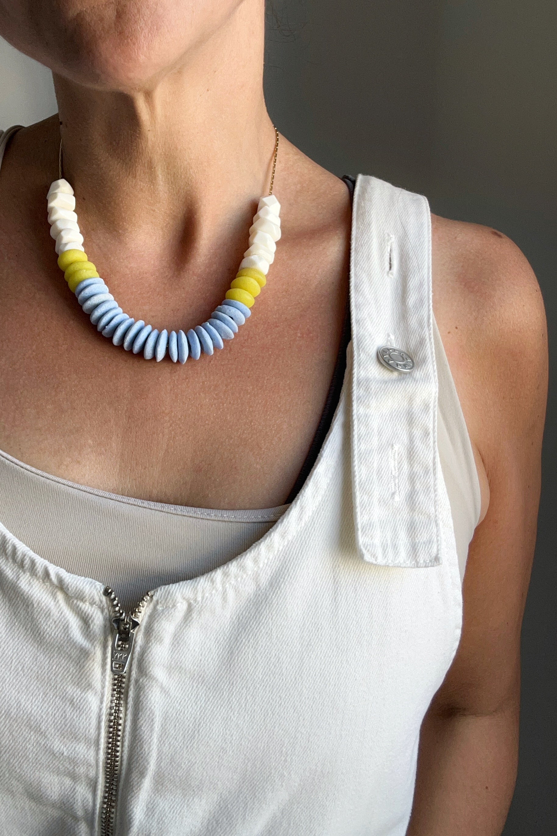 KATA 1.0. COLLAR TRICOLOR