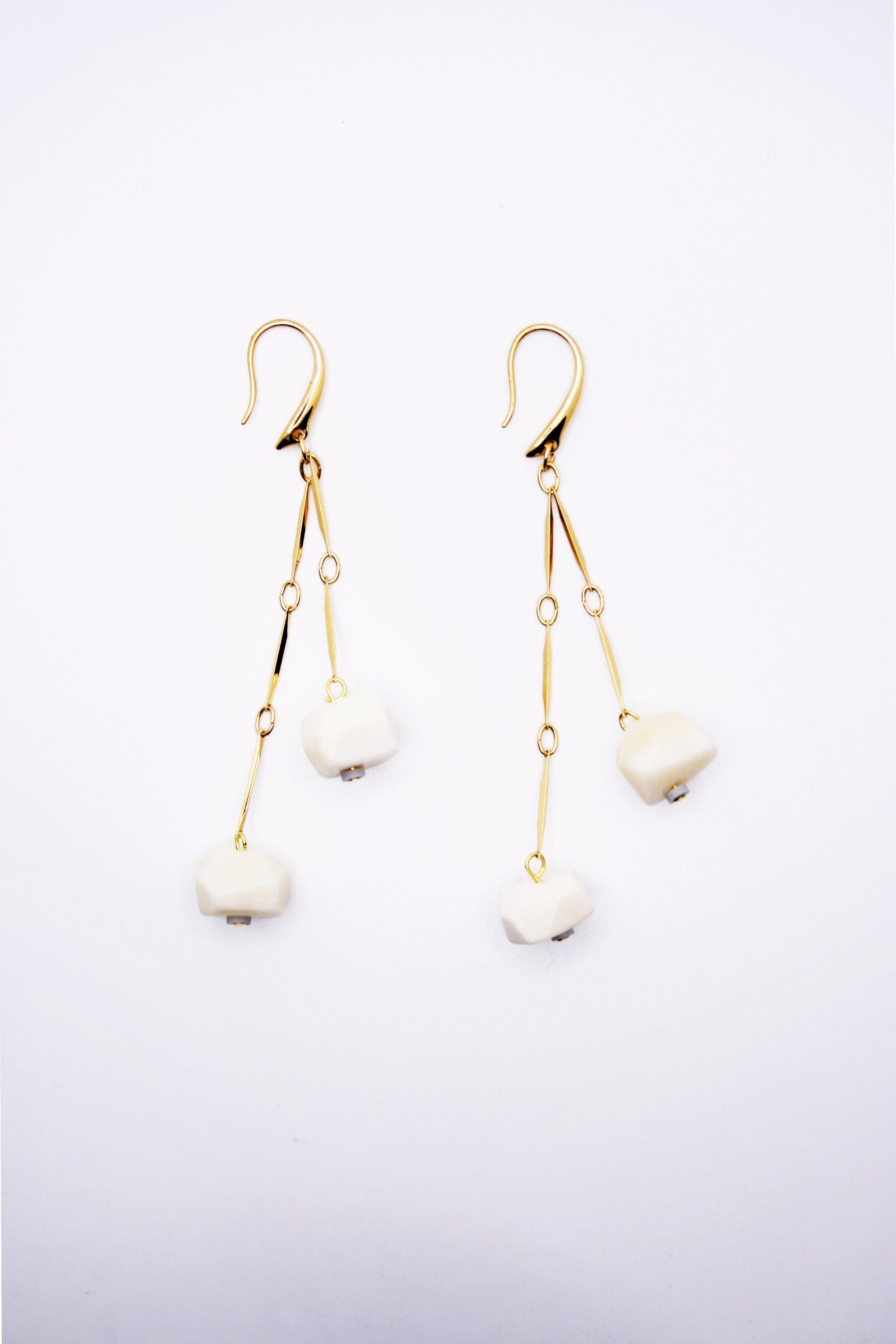 PENDIENTES HUESO